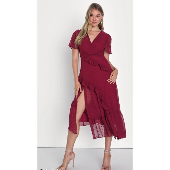 ￼NWT Lulus Next to You Plum Swiss Dot Ruffled Midi Dress Large - Picture 1 of 12